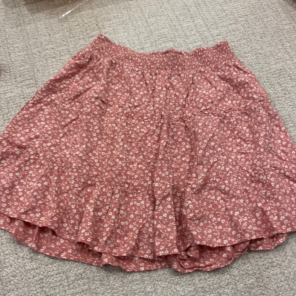 Hollister, floral skirt, size medium!